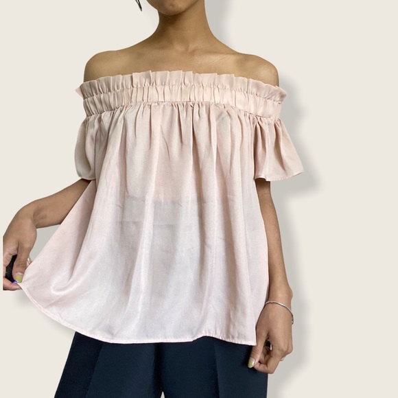 Pink Urban Outfitters off the shoulder top - Picture 2 of 3
